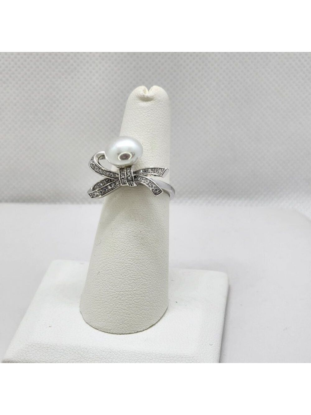 Brand New Sterling Silver 925 Pearl Bow Ring